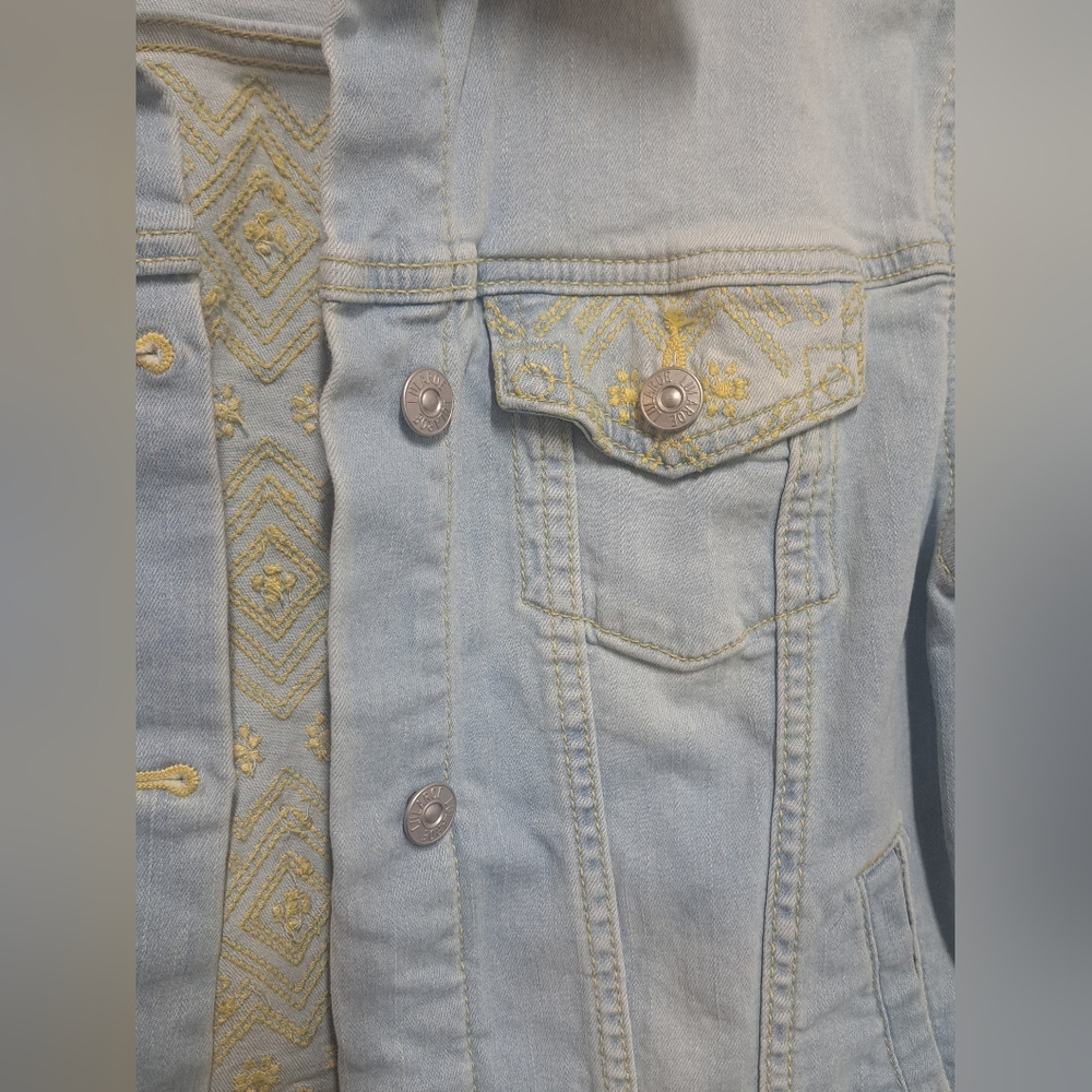 LuLaRoe Denim Jacket Women Size Small Light Wash Embroidered Jean Trucker Jacket - Picture 2 of 10